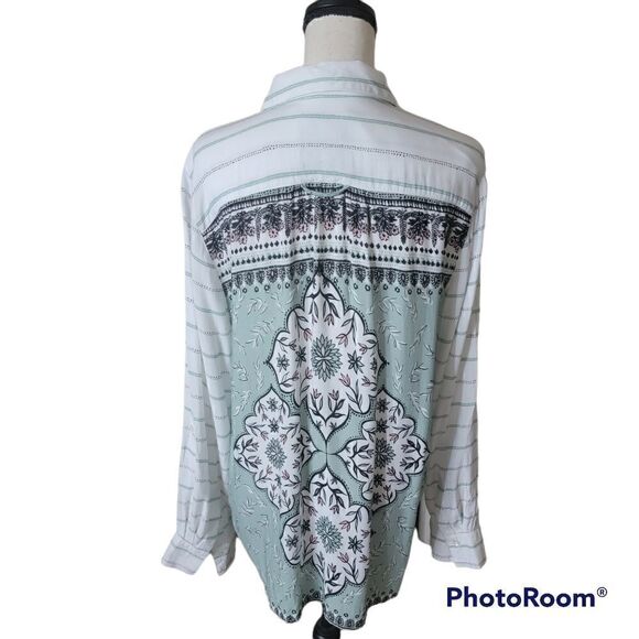 Style & Co Button Up Blouse. Size XL. - Picture 4 of 7